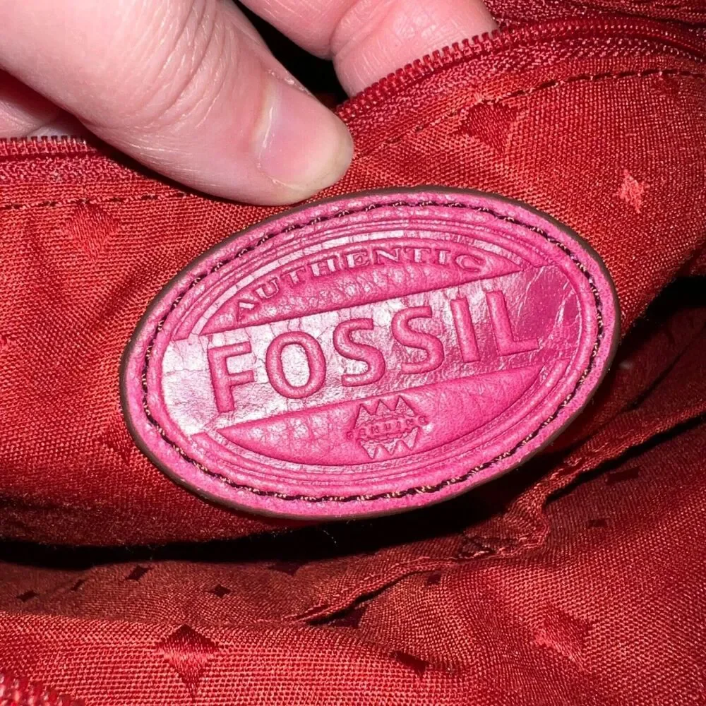 Fossil Hunter Leather Tote Bag Pink Red Zip Closure Key Charm Silver Hardware
